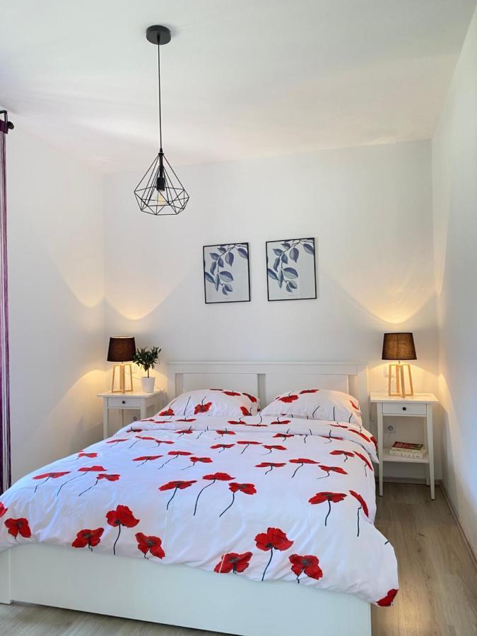 Holiday House Lucia Sukošan Екстериор снимка