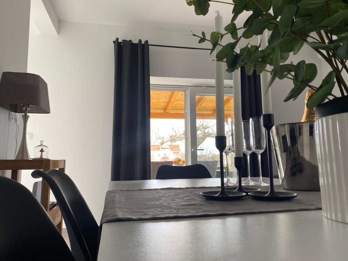 Holiday House Lucia Sukošan Екстериор снимка
