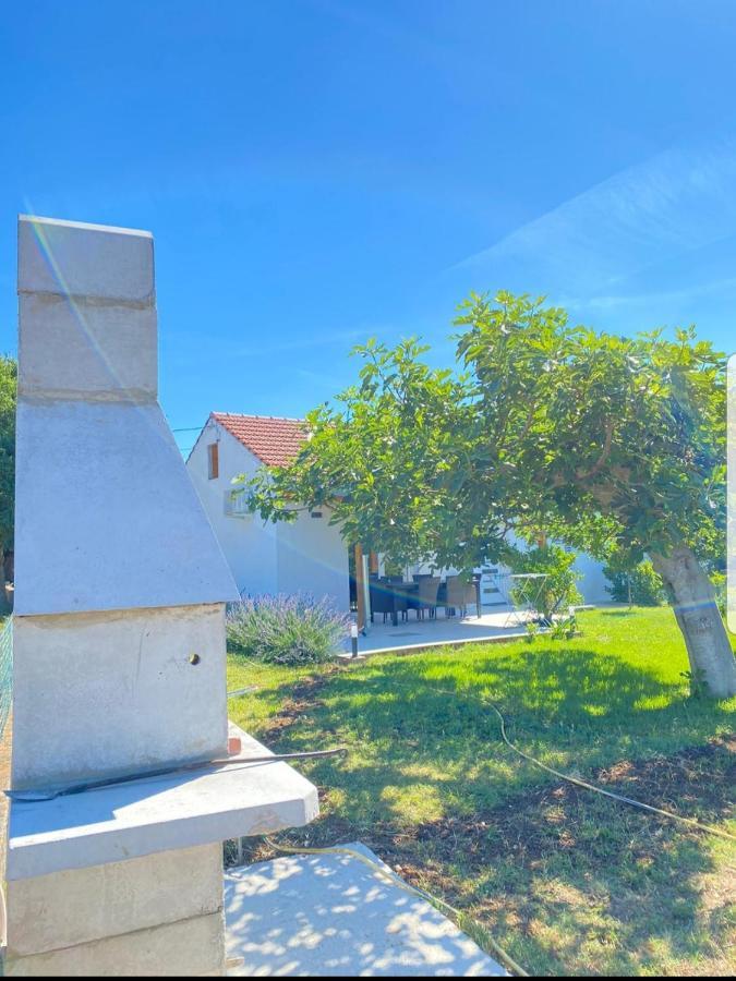 Holiday House Lucia Sukošan Екстериор снимка